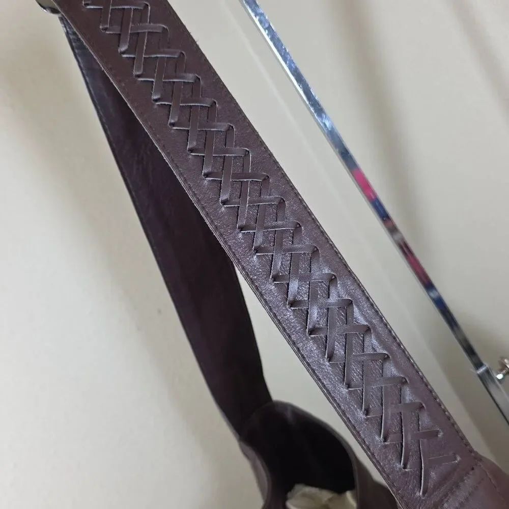 Nomad Tassel Leather Bag - Picture 10 of 16